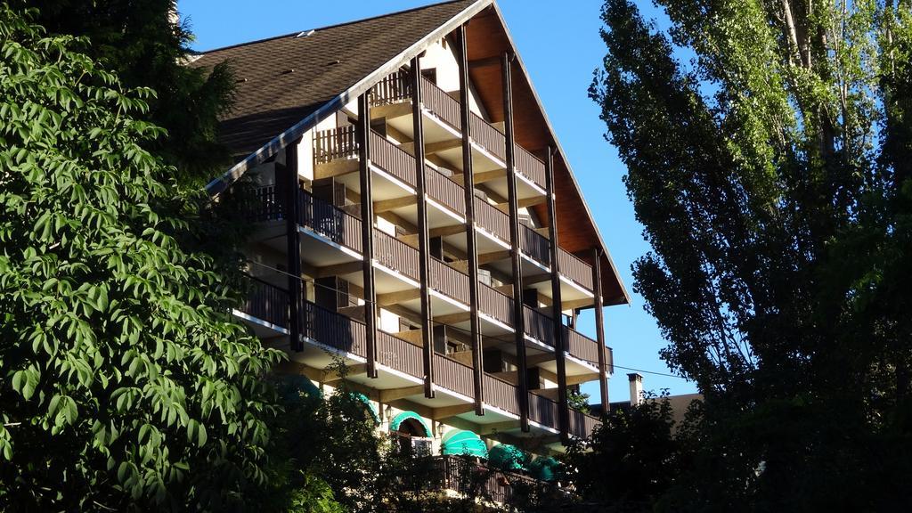 Hotel Les Barnieres Guillestre Esterno foto